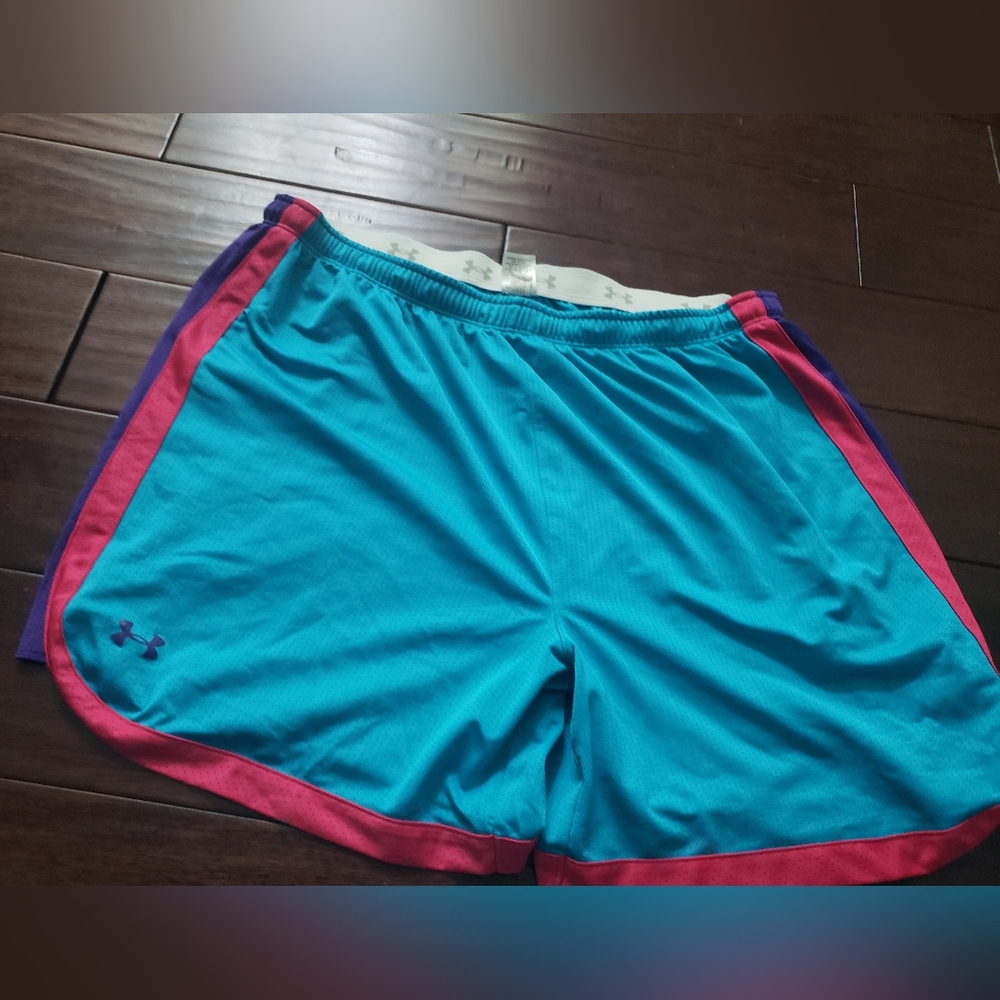 Women XL Under Armour Shorta